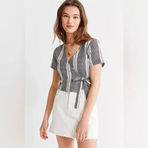 Urban Outfitters  Striped Wrap Tie-Front Crop Top | Size XS